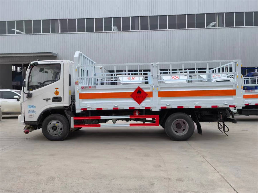 4米2福田欧马可（蓝牌）气瓶运输车