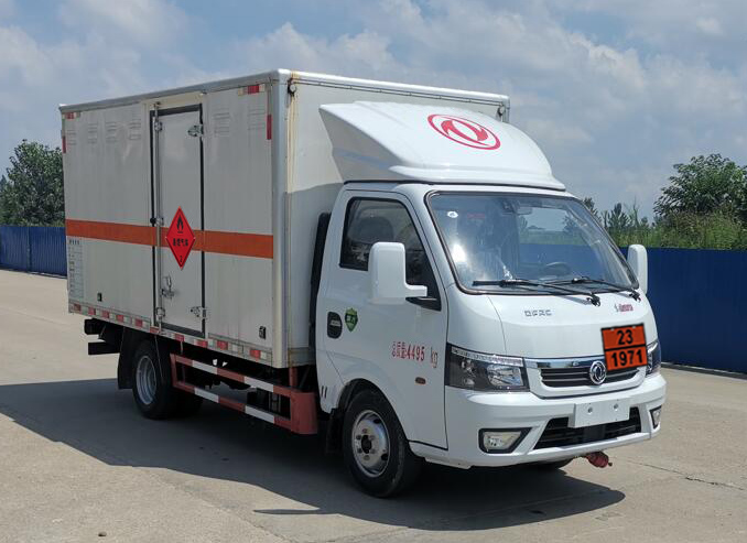顺风智造牌SFZ5045XRQE6型易燃气体厢式运输车