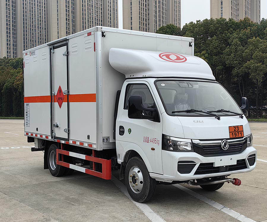元爽牌SFZ5046XRQE6型易燃气体厢式运输车