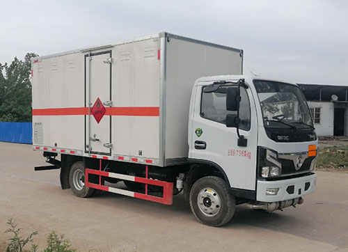 顺风智造牌SFZ5070XRQE6型易燃气体厢式运输车