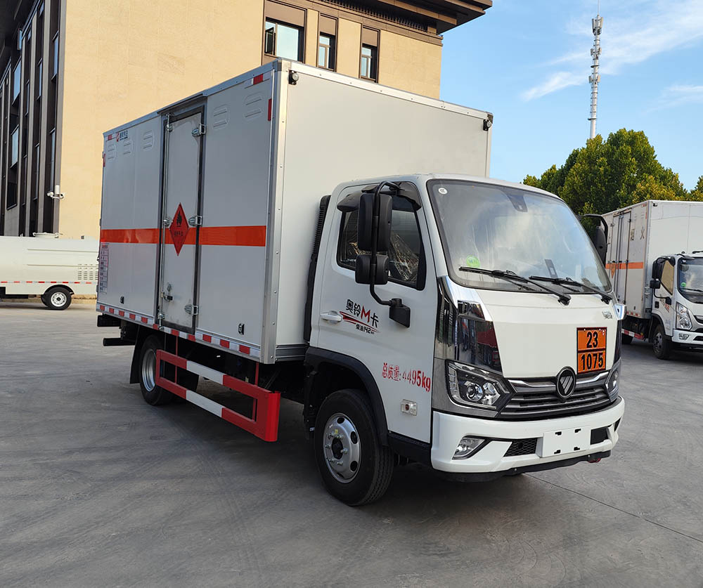 元爽牌SFZ5045XRQBJ6型易燃气体厢式运输车