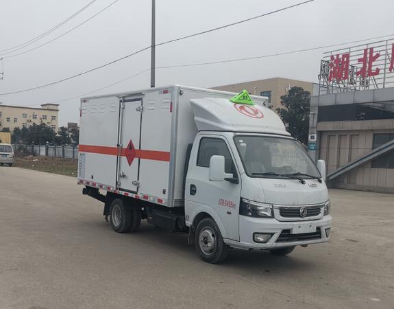 顺风智造牌SFZ5035XRQE6型易燃气体厢式运输车